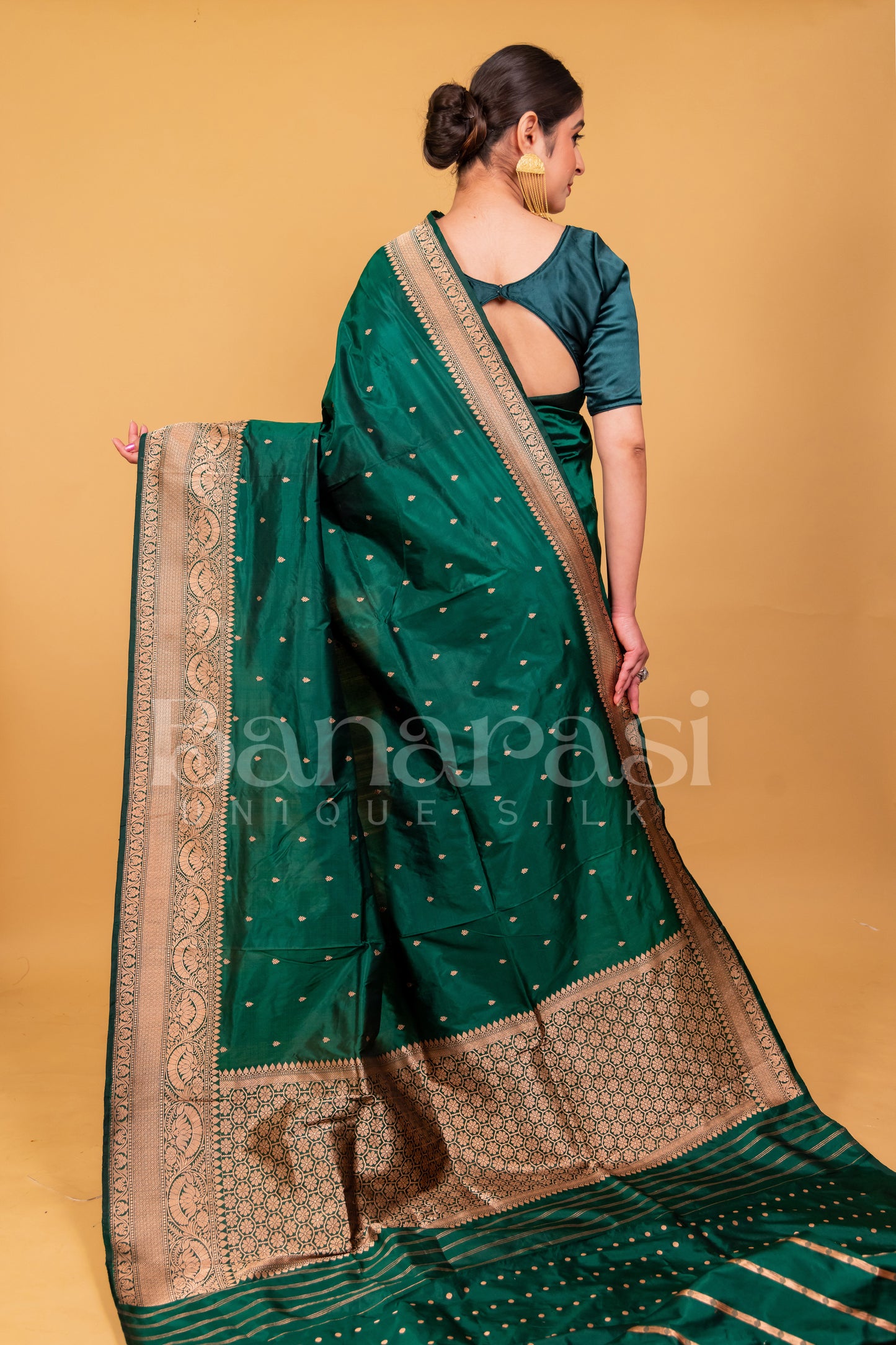 Green Pure Katan Silk Banarasi Handloom Saree - All Over butiWork